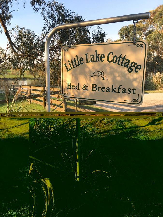Little Lake Cottage Nyora Extérieur photo
